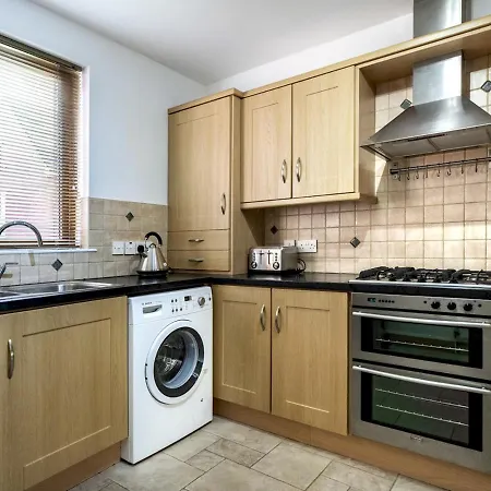 Pass The Keys Lovely 4Br Home W Garden 7 Min From City Centre Belfast Exterior photo