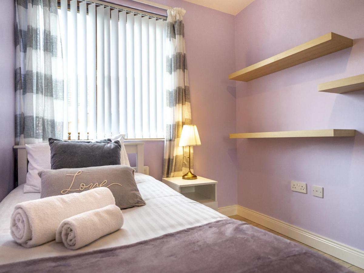 Pass The Keys Lovely 4br W Garden 7 Min From Centre Holiday home *
